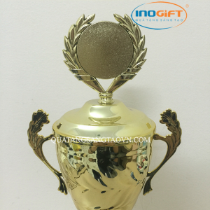 Cúp trao giải 04