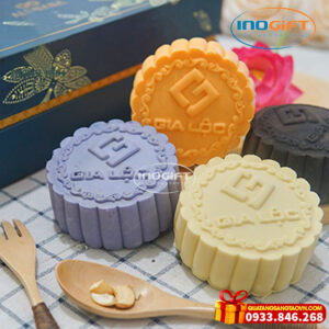 Bánh trung thu in logo làm quà tặng khách hàng