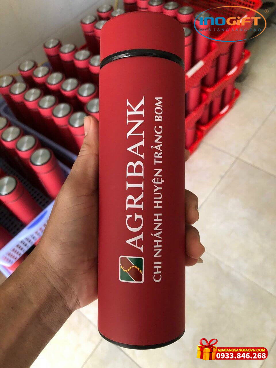 Bình giữ nhiệt in logo Agribank làm quà tặng