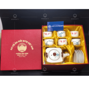 Bộ ấm chén MTTQ xã Vĩnh Hưng