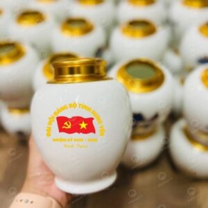Hũ đựng trà đại hội đảng