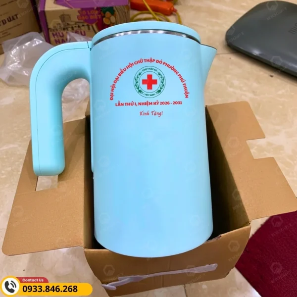Ấm siêu tốc màu xanh quà tặng đại hội chữ thập đỏ