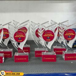 Biểu trưng phale quà tặng ngành TDTT ngân hàng Agribank