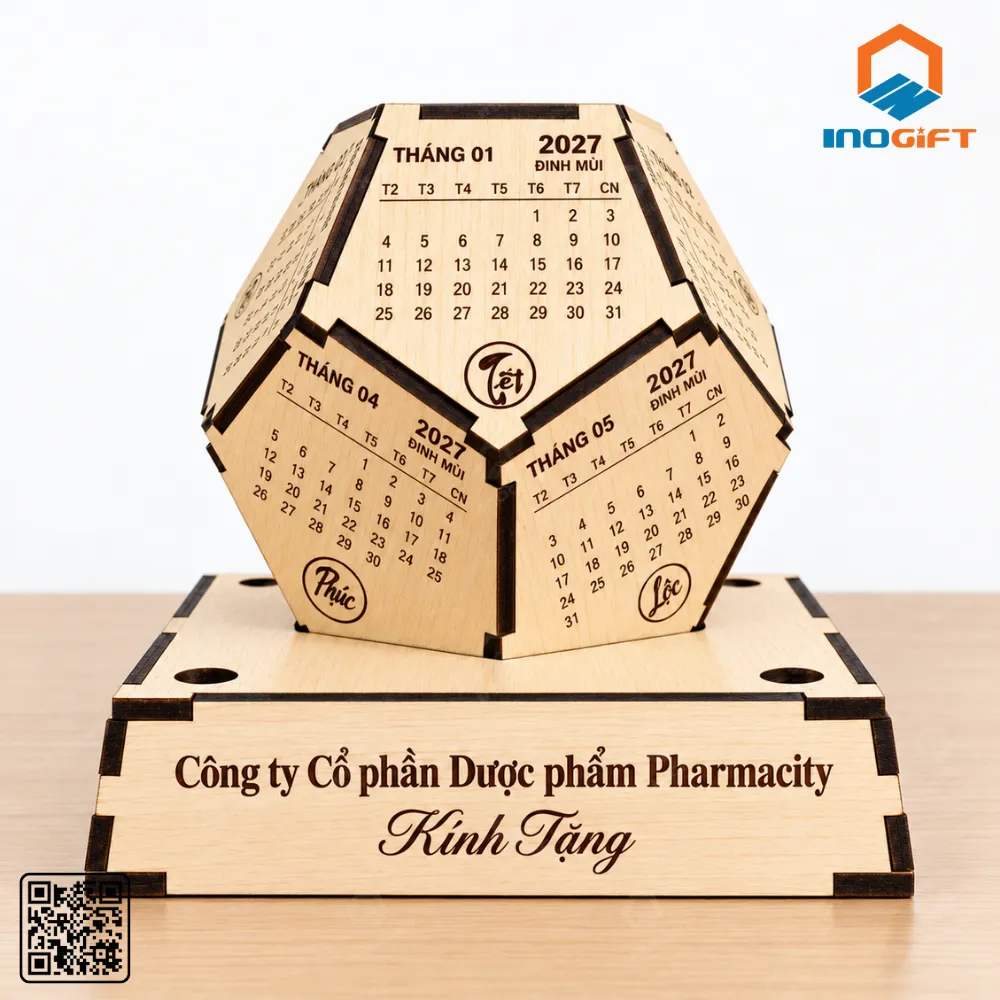 Lịch gỗ để bàn đa diện in logo Pharmacity và tên công ty