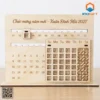 Lịch gỗ để bàn in lời chúc Xuân Đinh Mùi 2027